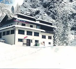 Regina Delle Dolomiti Rocca Pietore
